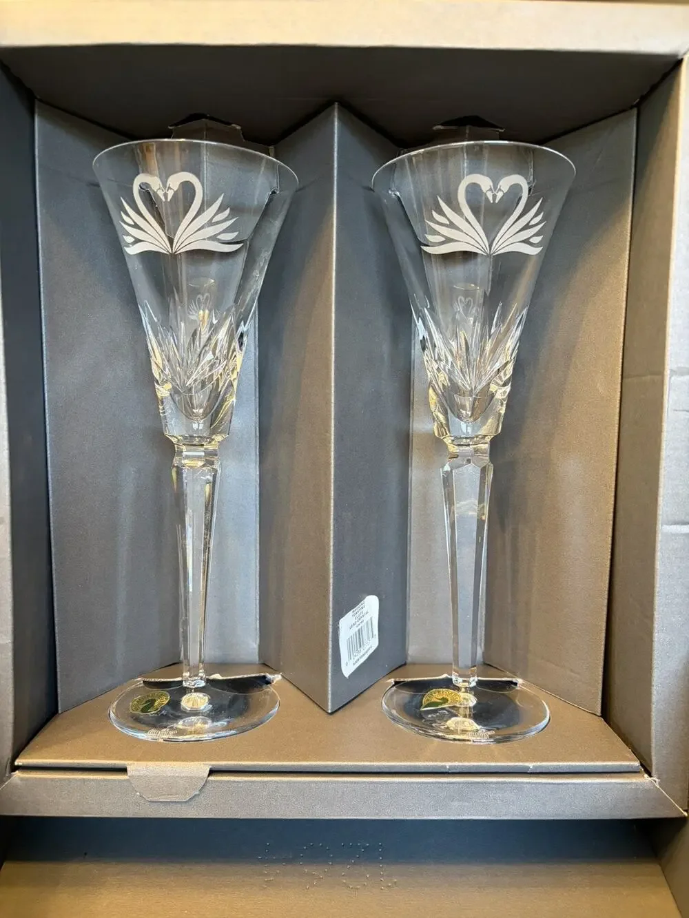 PAIR Waterford CHAMPAGNE TOASTING FLUTES Swans Wedding Collection Heart LARGE